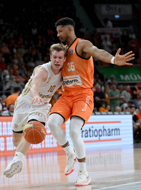 场比赛中展 场比赛中展